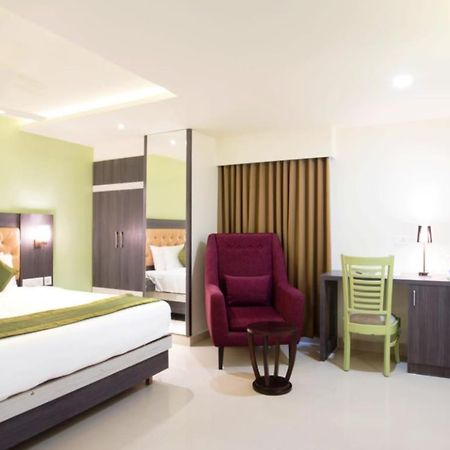 Olive Tree Hotel Vijayawāda Buitenkant foto
