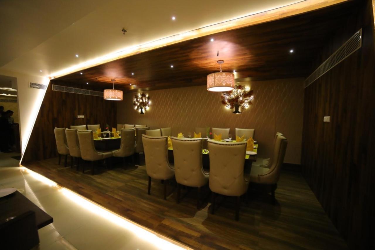 Olive Tree Hotel Vijayawāda Buitenkant foto