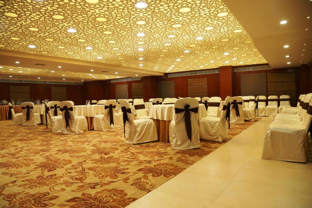 Olive Tree Hotel Vijayawāda Buitenkant foto