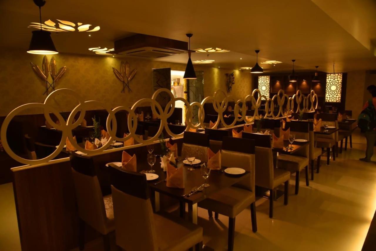 Olive Tree Hotel Vijayawāda Buitenkant foto